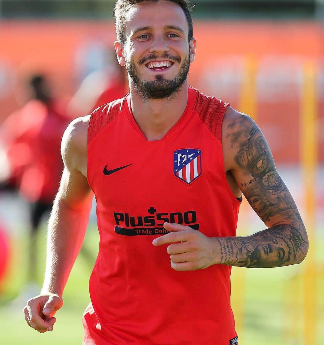 サウル・ニゲスさんのインスタグラム写真 - (サウル・ニゲスInstagram)「😄😄😄 @atleticodemadrid 🔴⚪」8月8日 23時37分 - saulniguez