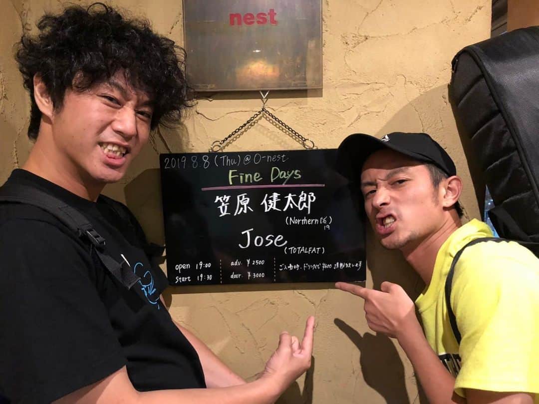 Jose さんのインスタグラム写真 - (Jose Instagram)「渋谷O-NEST Fine Days Northern19 (16)ケンタロウとサシ弾き語りイベント  対面式で会話しながら曲をやっていくスタイル。fine dayというイベントに参加してくれるみんなにゆったり楽しく、緩くアツく、自分ららしい、 をテーマに演らせてもらいました。  TOTALFATとNorthern19 これからも進むって決意表明ができた日になったかな。 全てをポジティブに。音楽最高だよ！」8月9日 0時04分 - jose.totalfat