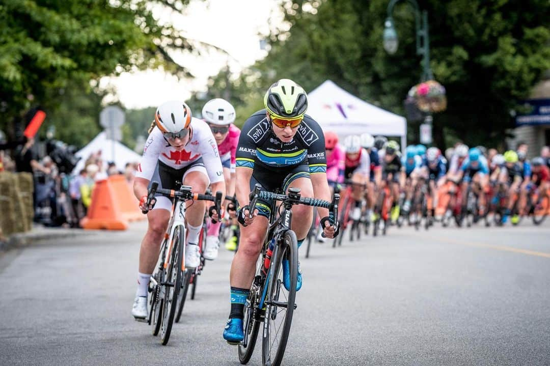 Fuji Bikesさんのインスタグラム写真 - (Fuji BikesInstagram)「Powering on. Sharlotte Lucas pushing the pace ⚡️⁣ ⁣ ⁣ ⁣ ⁣ ⁣ 🚴‍♀️: @sharlottelucas / @teamtibco_siliconvalleybank ⁣ 📸: @srobarts ⁣ ⁣ #fujibikes #fujisl #morefunonafuji #roadcyclist #roadcyclingpics #strongwomen」8月9日 0時06分 - fujibikes