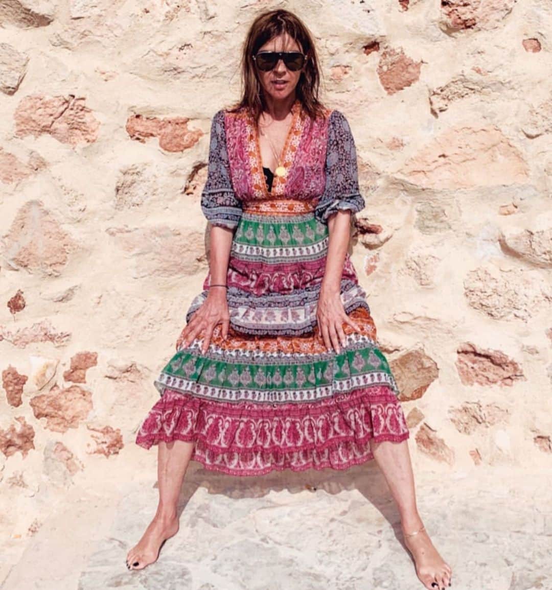 カリーヌ・ロワトフェルドのインスタグラム：「Let’s start holidays ! Colorful🔥」