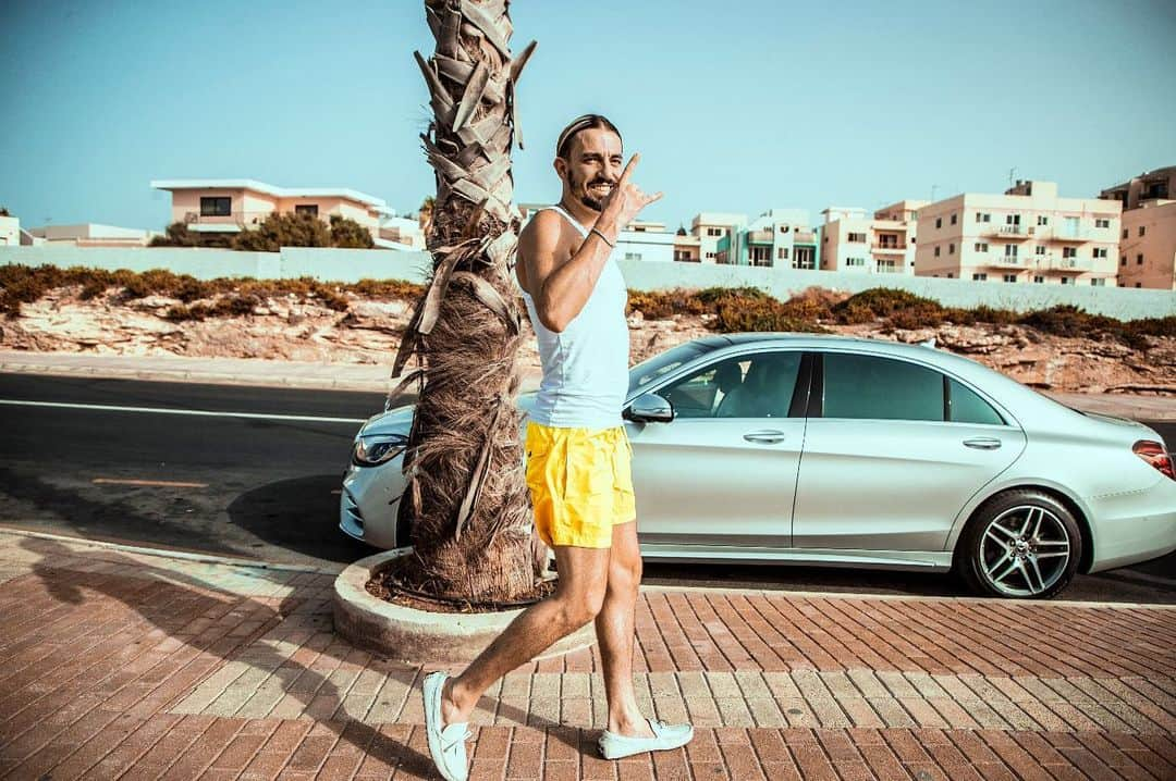 Dimitri Vegas & Like Mikeさんのインスタグラム写真 - (Dimitri Vegas & Like MikeInstagram)「Mykonos omw - who's coming with?」8月9日 0時55分 - dimitrivegasandlikemike