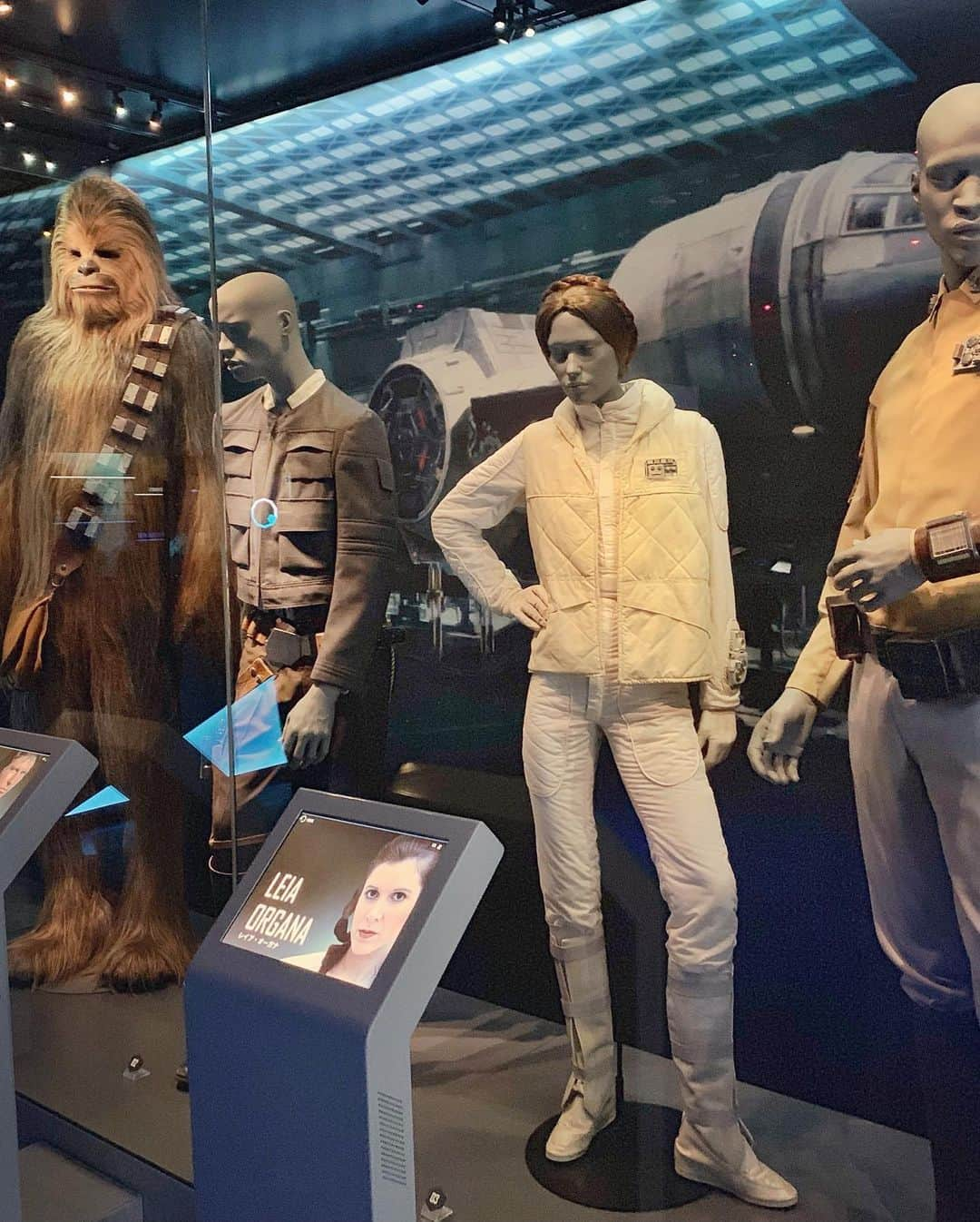 アンミカさんのインスタグラム写真 - (アンミカInstagram)「昨日から寺田倉庫G1-5Fにて【STAR WARS IDENTITIES エキシビジョン】がオープン✨  自分がスターウォーズの世界の住人なら、どんなキャラクターかを紐解いていき、5000万通りのオリジナルキャラを創る事が出来ますよ！ May the Force be with you!! 。 #結婚してから5年前からスターウォーズにハマりました遅咲きです。 #映画製作時に使用された小道具や衣装や絵画など膨大なアーカイブコレクションを展示 #模型や映画のオリジナルイラストなどファンを魅了するすごい展示！ #旦那様と私は三枚目に答えが！」8月9日 0時57分 - ahnmikaofficial