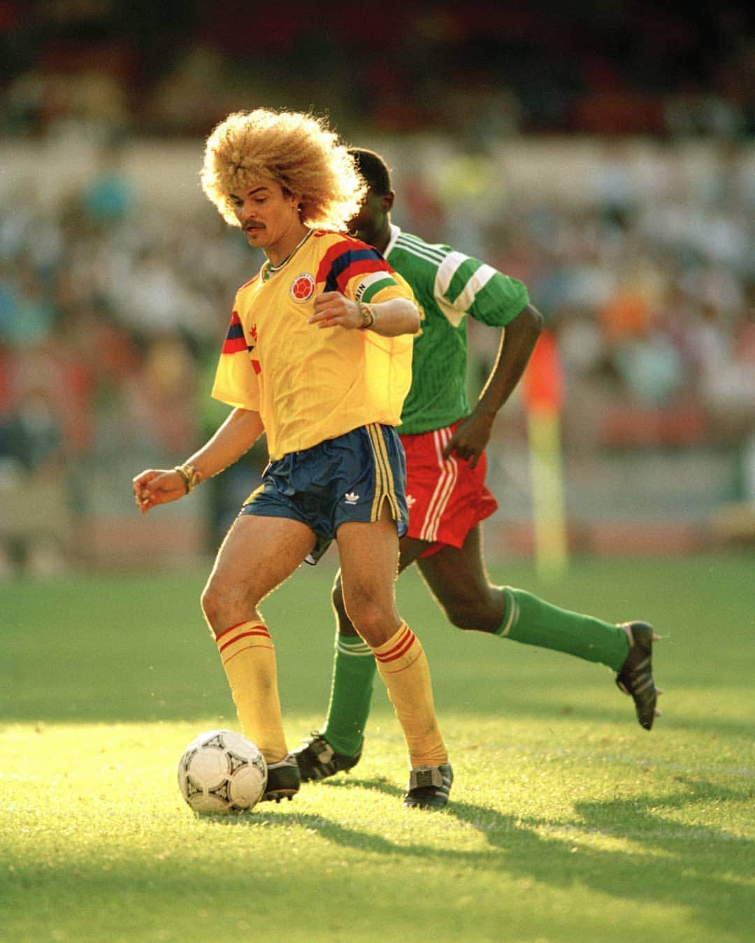 FIFAワールドカップさんのインスタグラム写真 - (FIFAワールドカップInstagram)「#ThrowbackThursday #WorldCup 🇨🇲🇨🇴」8月9日 0時57分 - fifaworldcup