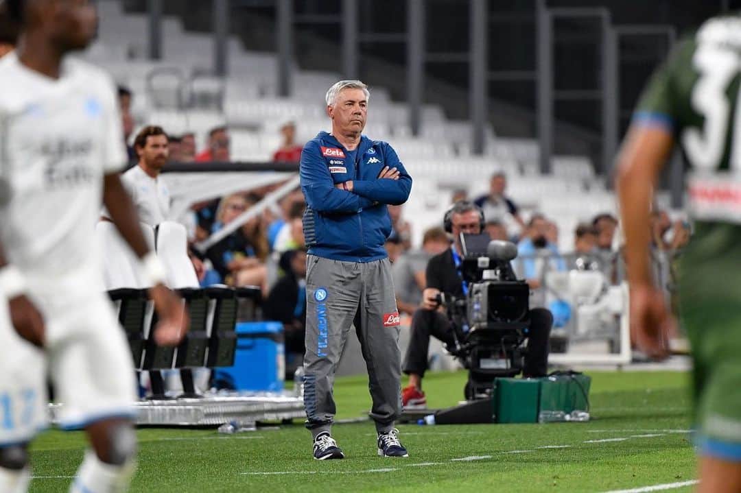 カルロ・アンチェロッティのインスタグラム：「The team showed character, personality and quality of play against Barcelona ... Many thanks to our Miami Fans. 🇺🇸 #NapoliUSTour 💙 #forzanapolisempre  El equipo mostró carácter, personalidad y calidad en el juego frente al Barcelona... Gracias a la afición de Miami.  La squadra ha mostrato carattere, personalità e qualità nel gioco contro il Barcellona ... Grazie ai fan di Miami.」
