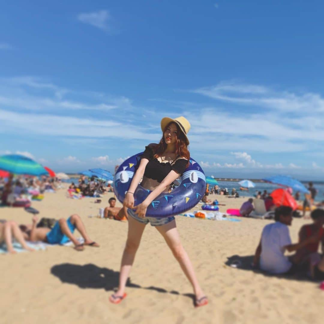 吉岡久美子さんのインスタグラム写真 - (吉岡久美子Instagram)「今日は須磨につぼみ大革命 メンバーの四人で 海水浴行ってきた☺️🏖✨ サイコーに楽しかった！！ #ワカメ すごかった！！！ 、 、 、 #海 #海水浴 #須磨海浜公園  #須磨海岸🐚 #須磨 #海水浴  #水着 #映え  #つぼみ大革命 #つぼみ  #吉本 #よしもと #アイドル  #idol #大阪 #東京 #神戸  #ライブ #instagood #いいね👍 #いいね #フォロー #ふぉろーみー  #フォローミー #フォロー希望」8月9日 1時25分 - kuunyaaan