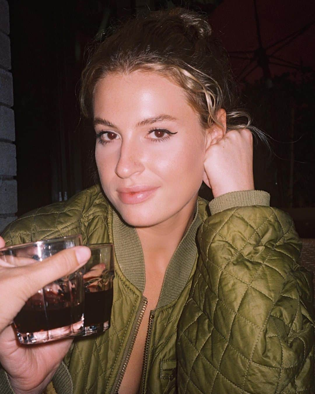 Shannon Beveridgeさんのインスタグラム写真 - (Shannon BeveridgeInstagram)「cheers to hot girl summer @nowthisisfilm」8月9日 2時12分 - nowthisisliving