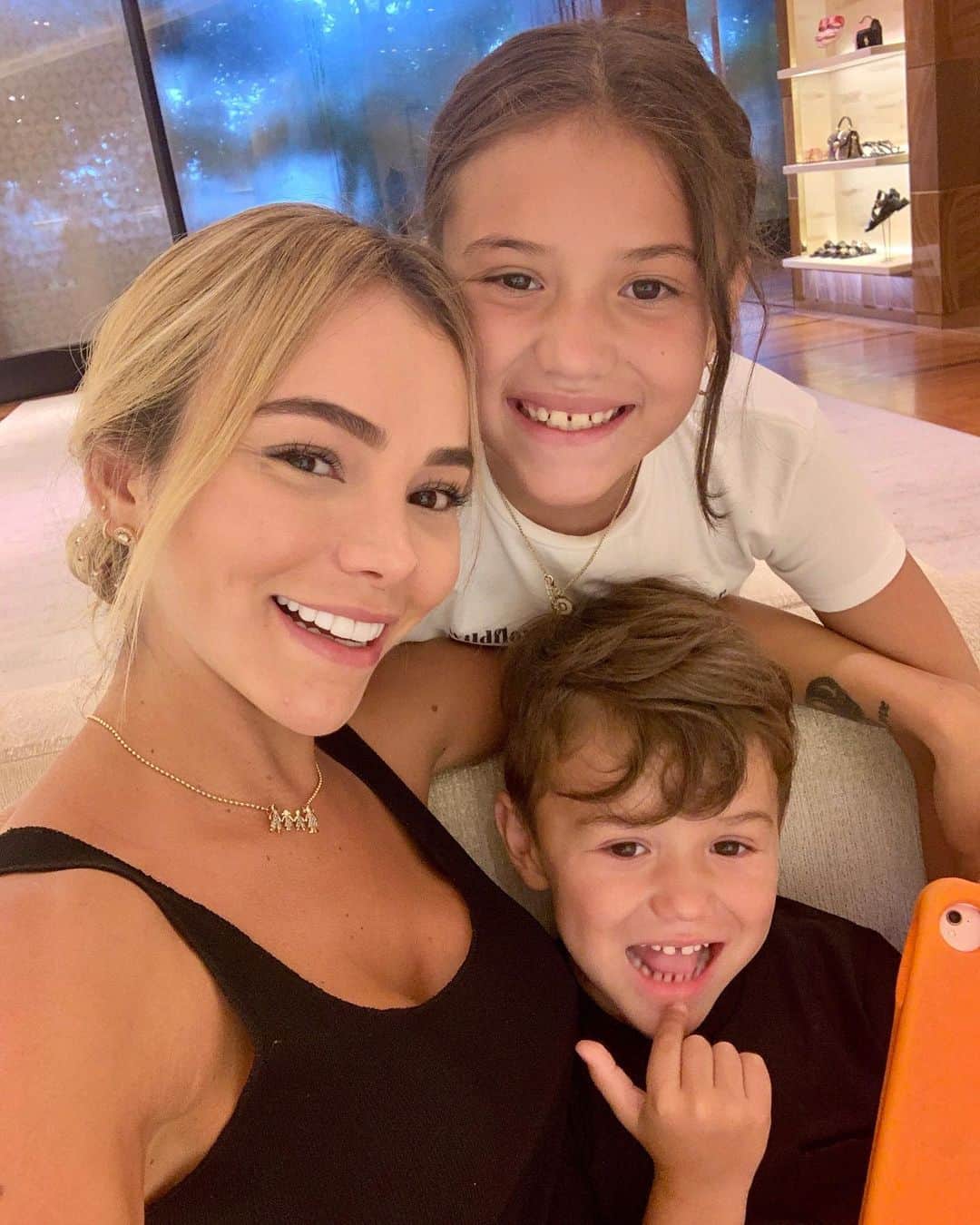 ジェシカ・スターリングのインスタグラム：「Prometo estar siempre que lo necesiten❤️Dulce y maxi❤️ Simplemente nos Amamos... #lovely」