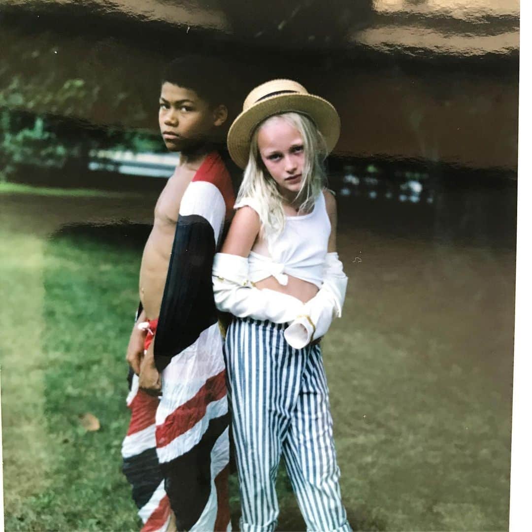 ベン・ワッツさんのインスタグラム写真 - (ベン・ワッツInstagram)「BUFFALO 🐃 VIBES IN MONTAUK ..... wiv the London massive 🇬🇧 🇬🇧 x 🇺🇸 @martin_chariots_offiah styled @xgabriela @tyler_offiah @virginiaoffiah #montaukdreaming #buffalo #benwatts #eastlakecrew #polariod #landcamera195 #shhhhh」8月9日 2時17分 - wattsupphoto