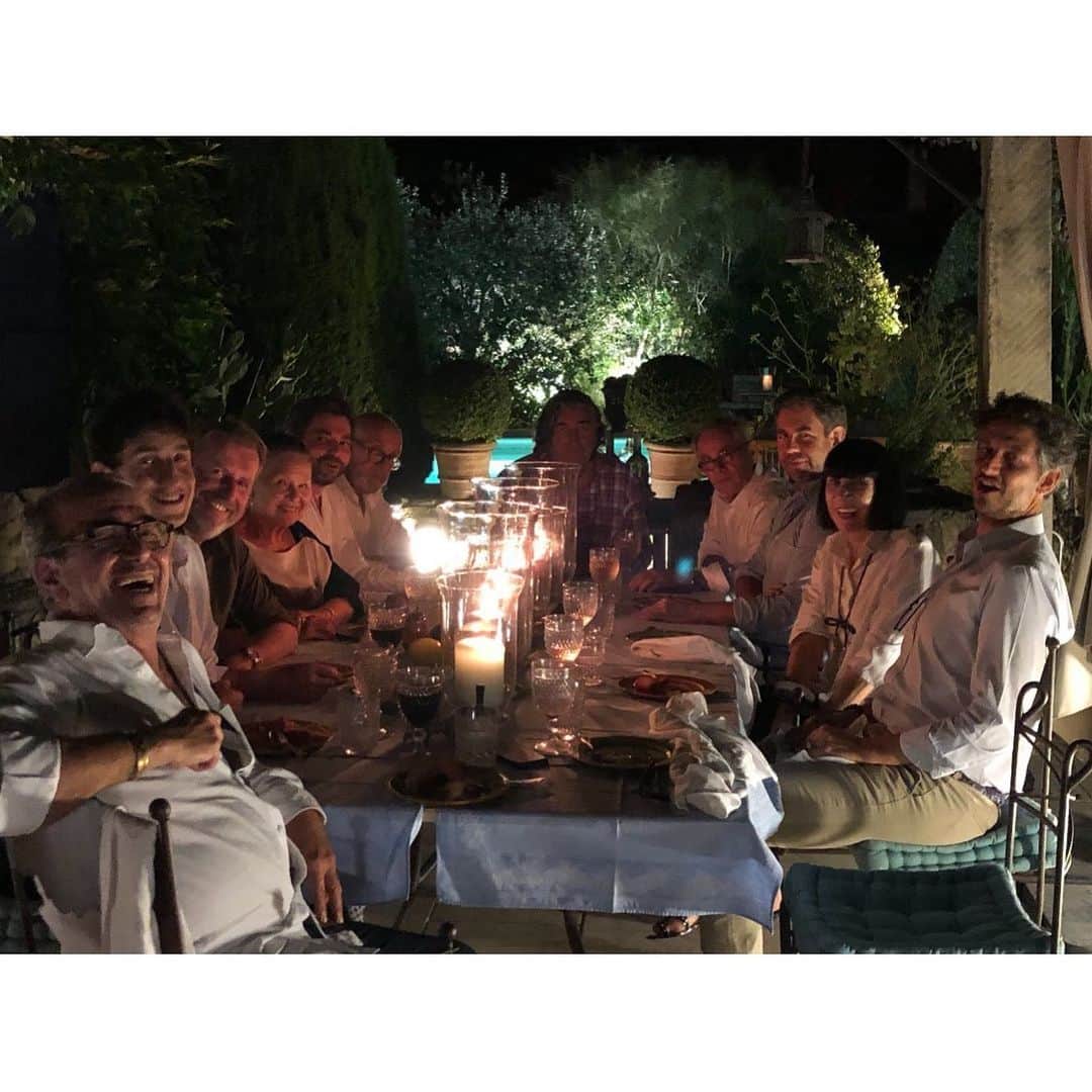 のインスタグラム：「Dîner très joyeux.... Didier et Felix font toujours des tables superbes et Felix est un chef」