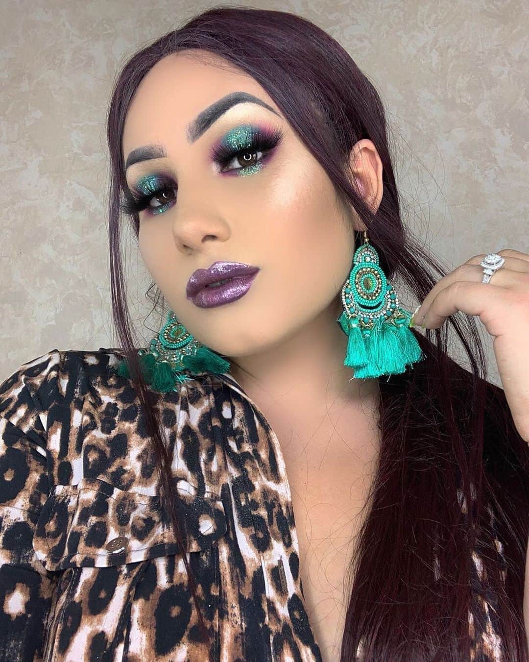 LiveGlamさんのインスタグラム写真 - (LiveGlamInstagram)「@candylover89 struck the right chord with this glam look she created using “Treble Maker” from our #LiveGlam August 2019 KissMe Collection. 🎼 If you haven’t subscribed, prepare to change your tune! 💋 #LiveGlamFam」8月9日 3時42分 - liveglam