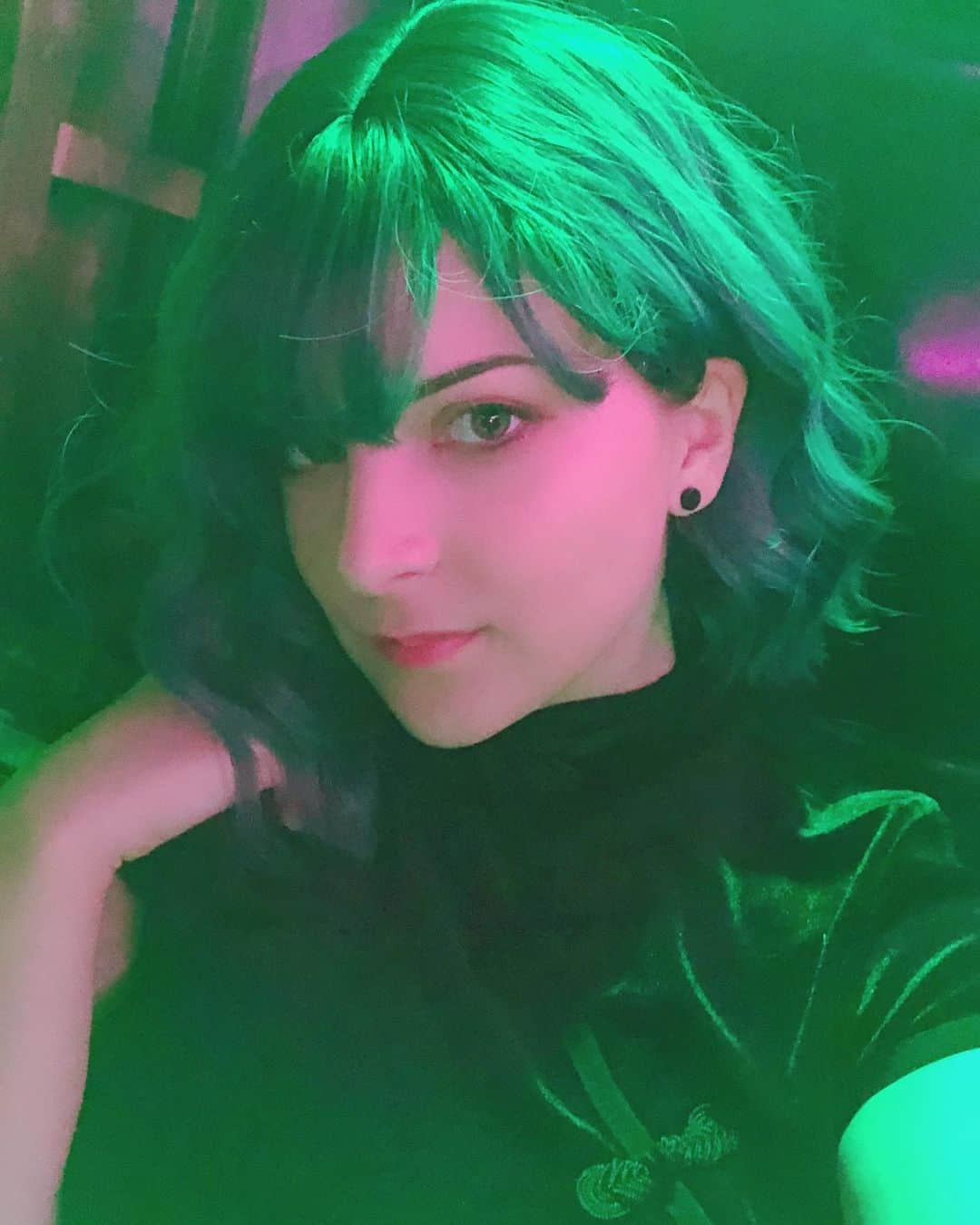 Tessaさんのインスタグラム写真 - (TessaInstagram)「I don’t know what to post as the last photo for this random row of pictures before I start posting Takao so here’s one from my birthday night 👀 EDIT: Yes guys, this is me in the picture. I just rarely take photos of this side of my face, it looks very different from the other side.😑」8月9日 3時47分 - hiso.neko