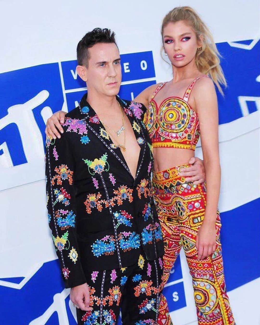 Moschinoさんのインスタグラム写真 - (MoschinoInstagram)「#Repost @stellamaxwell ・・・ Jeremy. Love. Love. Love U . Thanks for being such a loving friend. Happiest of birthdays❤ @itsjeremyscott #jeremyscott #stellamaxwell」8月9日 3時57分 - moschino