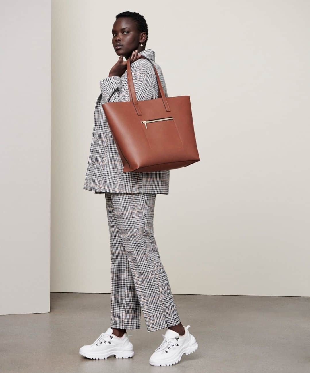 プリマークさんのインスタグラム写真 - (プリマークInstagram)「From long days to casual strolls, meet the bag that has your back 💫 Tote Bag £8/€10/$12 #Primark #fashion」8月9日 4時00分 - primark
