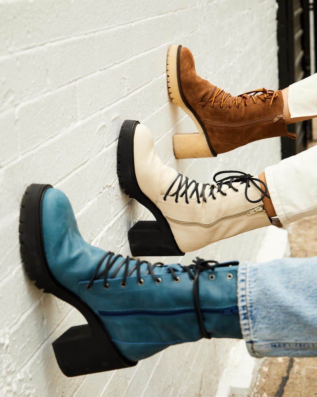 freepeopleさんのインスタグラム写真 - (freepeopleInstagram)「Not a bad lineup. Link in bio for the Dylan Lace-Up Boot.」8月9日 4時01分 - freepeople