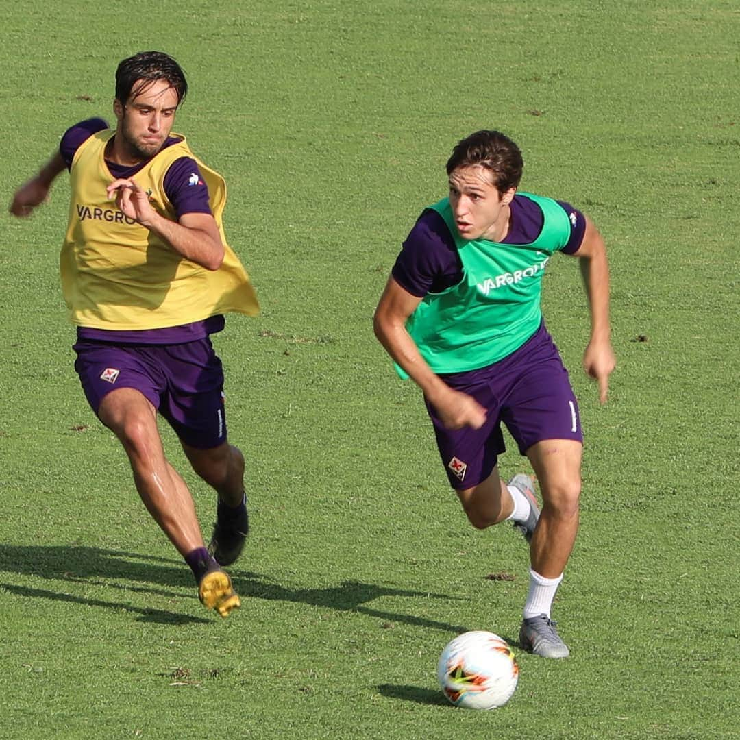 ACFフィオレンティーナさんのインスタグラム写真 - (ACFフィオレンティーナInstagram)「⚽️Doppio allenamento tra Centro Sportivo e #Coverciano. #ForzaViola #QuestaÈFirenze」8月9日 4時51分 - acffiorentina