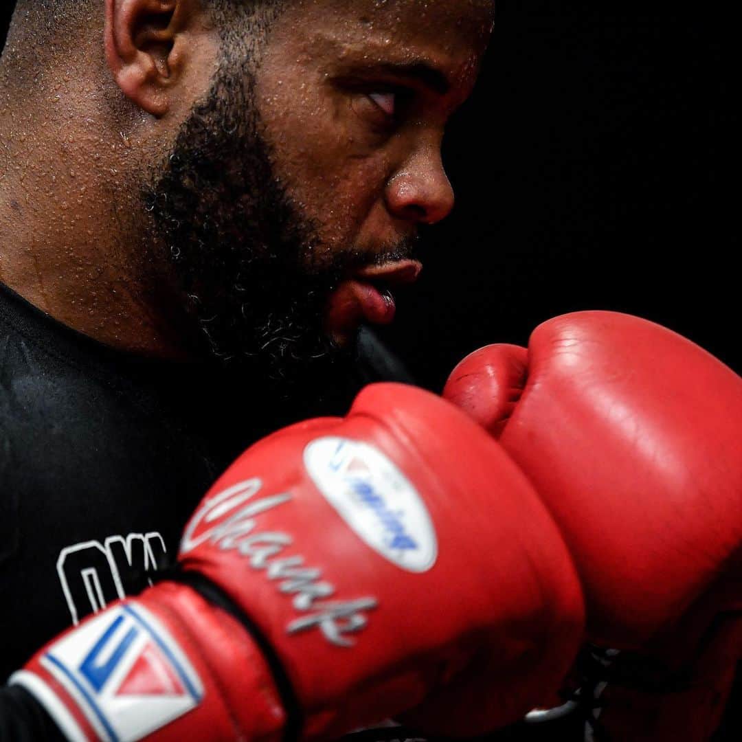 UFCさんのインスタグラム写真 - (UFCInstagram)「The Baddest Man on the 🌏 prepares! #UFC241」8月9日 5時52分 - ufc