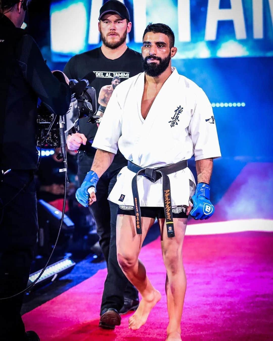 クリス・プラットさんのインスタグラム写真 - (クリス・プラットInstagram)「Can’t wait to watch my brother from another mother @adelkyokushin compete again on one of the biggest stages in the world. #bellator229 #marines #iraq #GodIsGood #bellator #fighter」8月9日 6時28分 - prattprattpratt