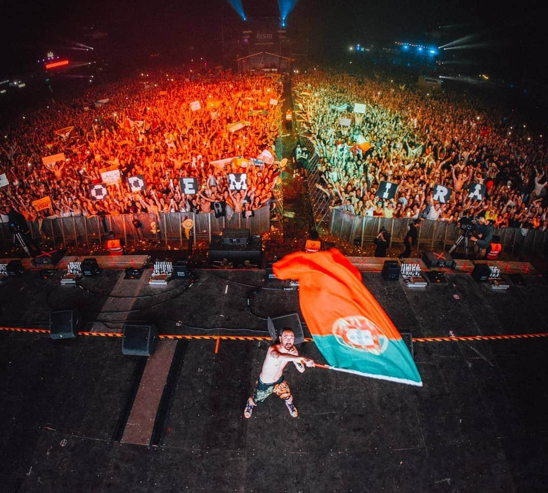 スティーヴ・アオキさんのインスタグラム写真 - (スティーヴ・アオキInstagram)「🇵🇹🇵🇹🇵🇹 Portugal u filled my ❤ to the top! Obrigado! 🥰🥰🥰 @meosudoeste」8月9日 6時29分 - steveaoki