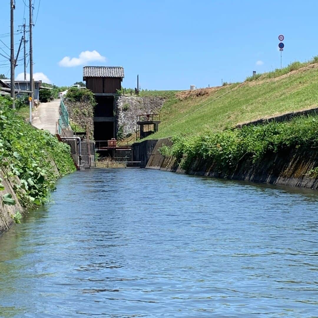 のインスタグラム：「高瀬舟による物資輸送を今に伝える「一の口水門」  #日本遺産 #日本遺産のまち倉敷市  #一輪の綿花 #倉敷物語 #高瀬通し #高瀬舟 #閘門式運河 #閘門式としては我が国最古に属する #内部は日本遺産倉敷Naviアプリで見られる #倉敷市 #倉敷 #船穂町 #旅行 #旅 #japanheritage #kurashiki #kurashikicity #canal #travel #trip #instatrip #instajapan  #instgramjapan #visitjapanjp」