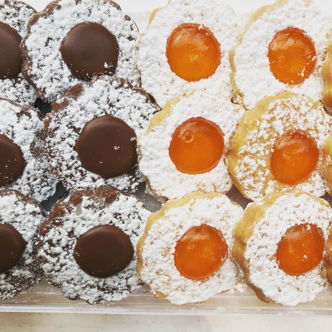 濱田マサルさんのインスタグラム写真 - (濱田マサルInstagram)「心斎橋店に、お客様から差し入れを頂きました💕  凄い〜よい香り❤️ #有名店 #ミッシェルバッハ」8月9日 16時46分 - hamadamasaru