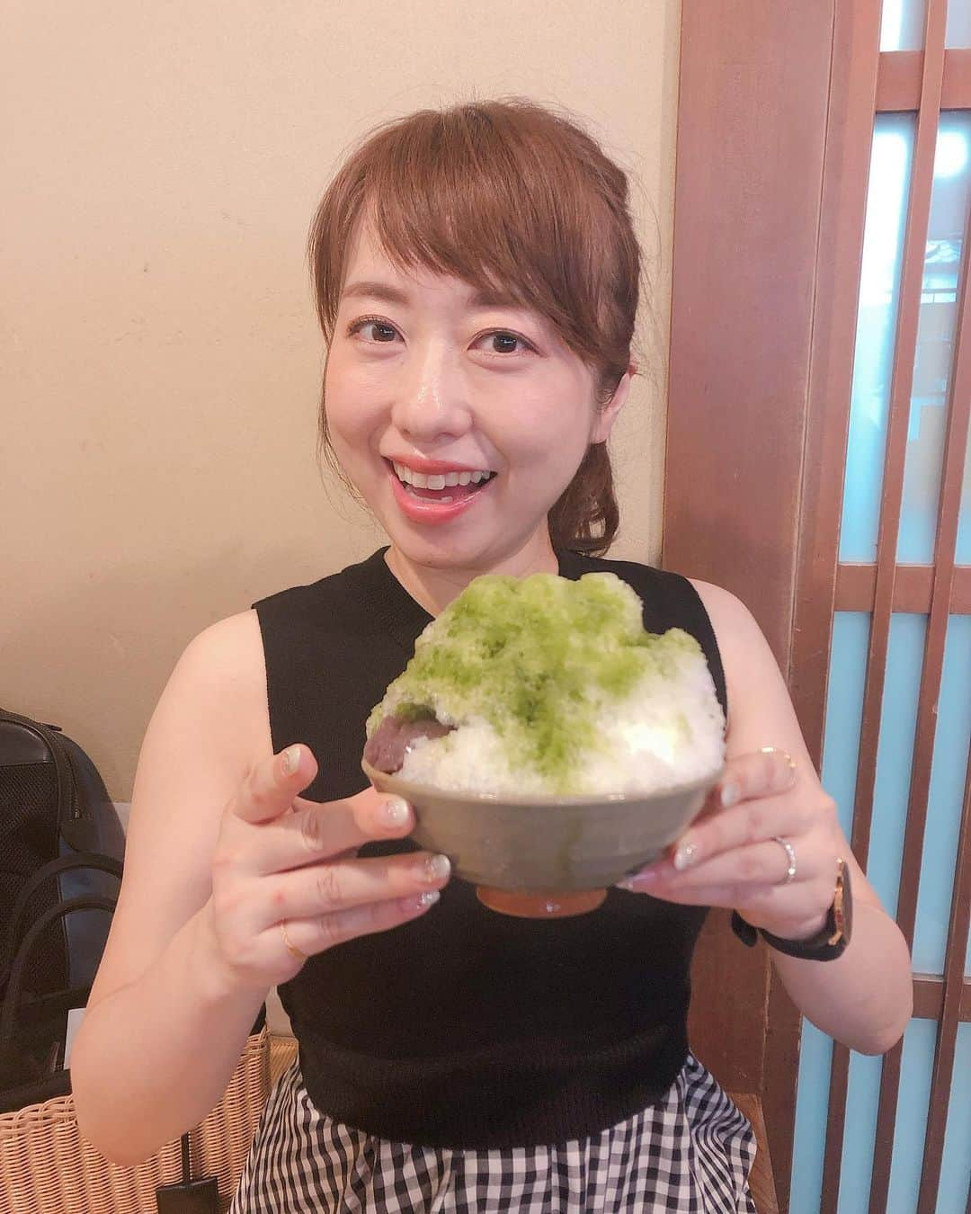 あいりさんのインスタグラム写真 - (あいりInstagram)「赤福氷食べにきました🍧 ・ #伊勢神宮 #伊勢 #赤福 #赤福氷 #赤福本店 #氷 #おかげ横丁」8月9日 16時58分 - airi_happy