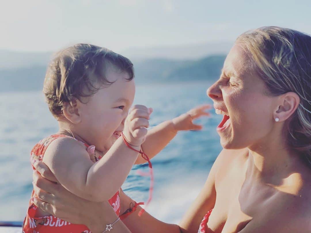 ソフィア・バルビのインスタグラム：「Cuando tu tia te mima ❤️❤️❤️❤️ @maribalbi_lo TE AMAMOS!」