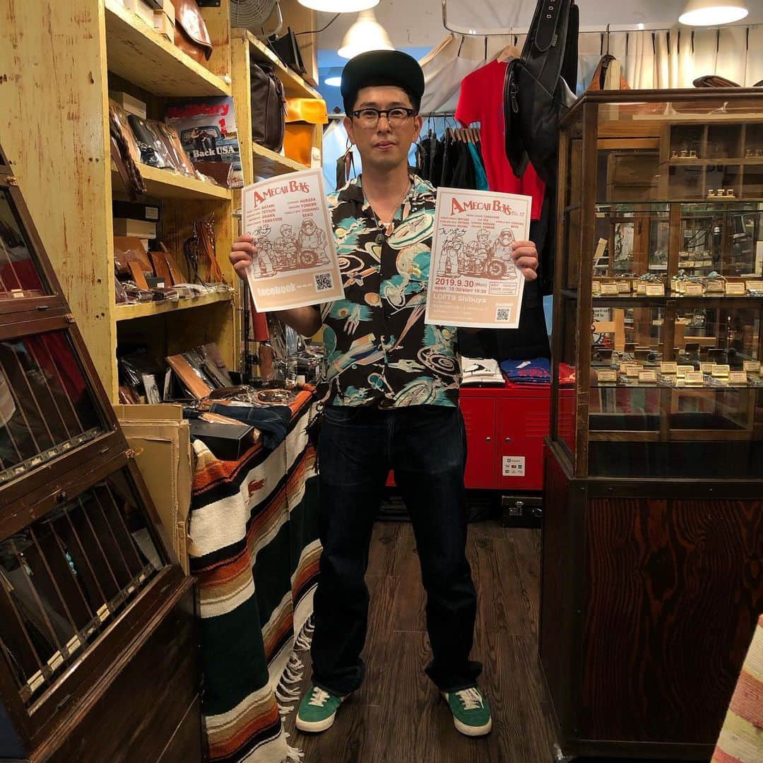 のインスタグラム：「代官山にあります「SANQ-ROSA」さんにチラシを置かせていただきました‼︎﻿ ﻿ http://www.redmoon.co.jp/ ﻿ ﻿ http://www.lfc-japan.jp/?cat=10﻿ ﻿ #lowryfamilycollection ﻿ #redmoon﻿ ﻿ 「アメカジボーイズvol .13」 ﻿ 日付: 2019年9月30日(月) ﻿ 開場: 18:30﻿ 開演: 19:30﻿ 場所: LOFT9 Shibuya(〒150-0044 東京都渋谷区円山町1-5 KINOHAUS 1F)﻿ ﻿ 出演者 ﻿ フルーツポンチ 亘 健太郎 ﻿ パンクブーブー 佐藤 哲夫 ﻿ ニブンノゴ！ 大川 知英 ﻿ オリオンリーグ 玉代勢 直 ﻿ LLR 伊藤 智博 ﻿ 市原 原田 英樹﻿ まんじろう 米女 翔 ﻿ バニラボックス 吉野 晋右 ﻿ べこ ﻿ ﻿ 前売り券はイープラスにて発売中‼︎﻿ 前売り券: ¥1800 ﻿ 当日券:¥2000﻿ (＊別途1ドリンク¥500)﻿ ﻿ https://eplus.jp/sf/detail/3019690001-P0030001P021001﻿ ﻿ ﻿ 手売りチケットもありますのでメッセージをいただければ置きチケットなどの対応もさせていただきます‼︎自分なりのアメカジでお越しくださいませ‼︎メンバー一同お待ちしております‼︎もちろんアメカジではなくても大歓迎ですよ‼︎ ﻿ ﻿ 「アメカジボーイズ」のFacebookページもありますので是非チェックしてみてください‼︎ ﻿ ﻿ https://m.facebook.com/amecajiboys/ ﻿ ﻿ #アメカジボーイズ ﻿ #amecajiboys ﻿ #アメカジ ﻿ #loft9﻿ #ロフト9﻿」