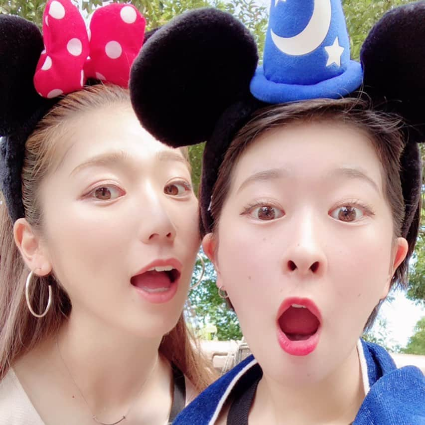 仲田歩夢さんのインスタグラム写真 - (仲田歩夢Instagram)「. . 数日前の念願Disney🐭🍿！！！ . ずっと行きたいねってふたりで話しててやっと！ いつ行っても、夢の国は夢の国ですね❤︎ . ありさ、🐜🐜🐜🐜🐜🐜🐜🐜🐜🐜 . . 補足 わかんない方がいるとあれなので、、ね、 ただのアリ好きになってしまうので、、 アリが10匹、ありがとう、です。(笑) .  #TDS  #東京ディズニーシー」8月9日 17時43分 - ayu_nakada_13