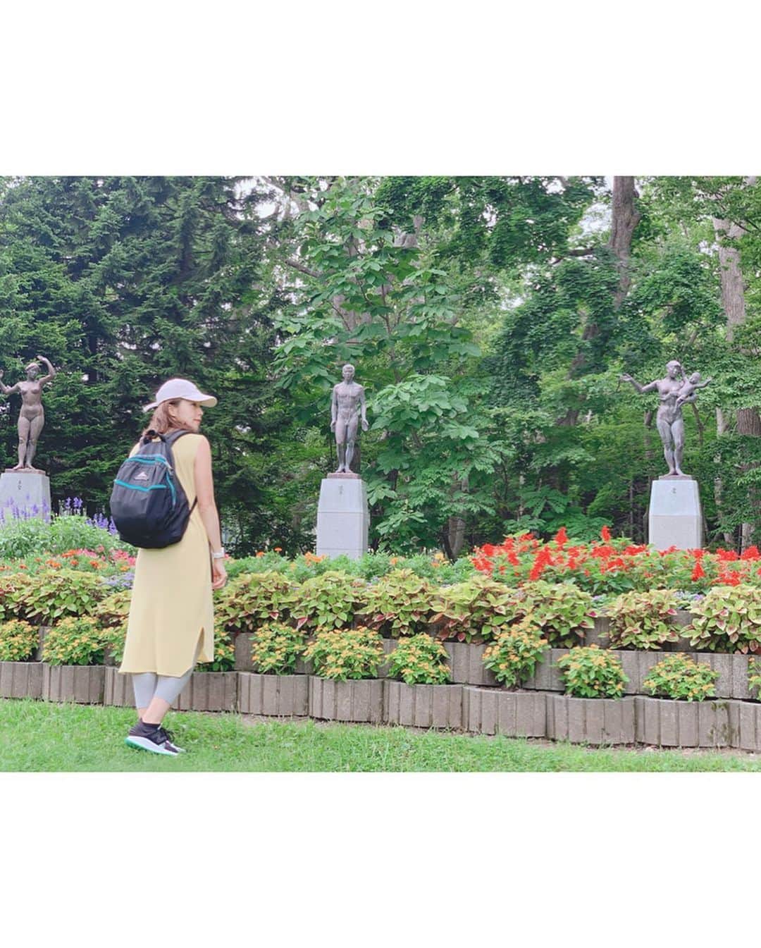 鈴木莉紗さんのインスタグラム写真 - (鈴木莉紗Instagram)「合宿の空き時間は アウトレットモール にも行ったり、記念撮影を楽しみました📸 合宿ネタ、まだまだ続きます。 ・ #千歳アウトレットモールレラ #千歳レラ #北海道観光 #プチプラコーデ #プチプラファッション #ワンピースコーデ #スニーカーコーデ #ユニクロコーデ #キャップコーデ  #ランニング女子 #ランニング #マラソン #マラソン合宿 #馬拉松 #マラソン女子 #北海道合宿 #ひとり旅女子 #ひとりっぷ #北海道大好き」8月9日 9時01分 - suzuki__lisa