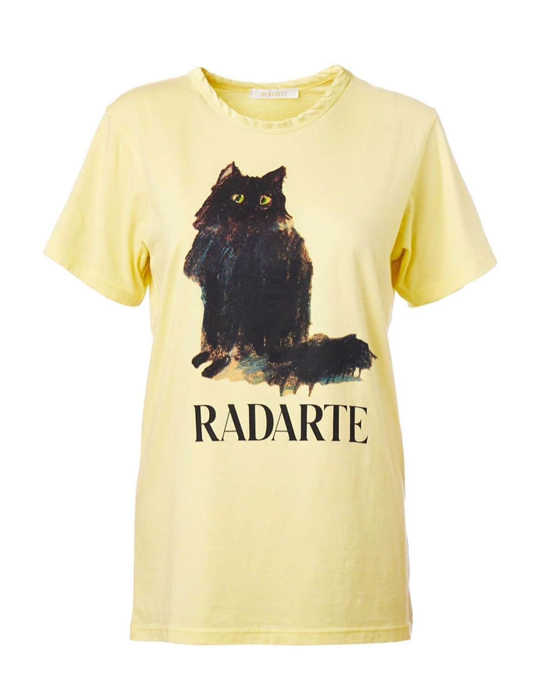 ロダルテさんのインスタグラム写真 - (ロダルテInstagram)「Happy #internationalcatday🐱 Our first cat’s name was Merlin! Tell us yours! We’re so excited for these limited edition Radarte t-shirts and sweatshirts featuring artwork by @marieastman_artist. They are now exclusively available at @fredsegal in store and online! #rodarte」8月9日 9時43分 - rodarte
