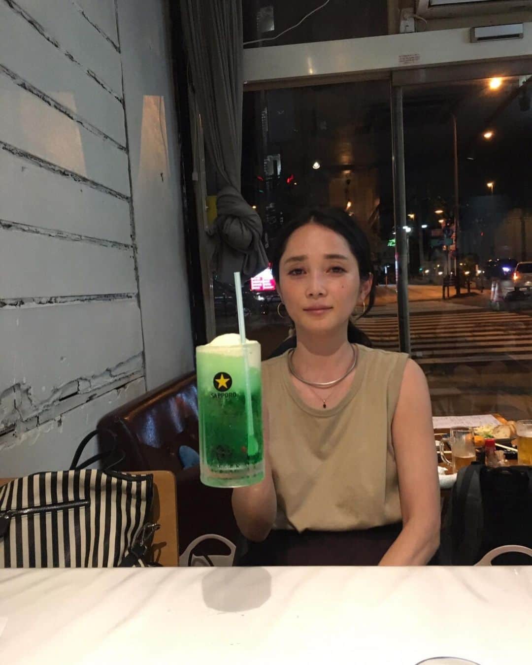 北澤 宏美さんのインスタグラム写真 - (北澤 宏美Instagram)「とりあえずすっごいの飲んだ🧪🧪🦠🍒💚 #お酒です」8月9日 9時53分 - romihy58