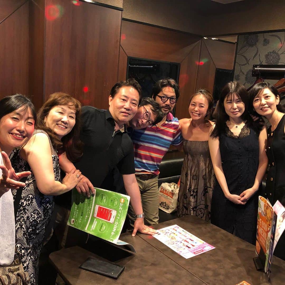 黒田愛美さんのインスタグラム写真 - (黒田愛美Instagram)「昨晩は #銀座ソラリアクリニック  納涼会😊 今は月一回だけお手伝いさせて頂いてるけど、ここの #乳歯歯髄幹細胞上清液 は本当にすごい‼️ 加藤先生と古賀先生が益々若返っててびっくりしました😆 #点鼻 でできるのもメリットで、私もやっぱりやろー❣️ こらからきっと更に沢山の人を救えますね✨✨ 色々新しい情報も知れてよかった✨ 久々の小籠包→カラオケ🎤も楽しかった😄 #美容アンチエイジング専門医  #黒田愛美」8月9日 9時54分 - kurodaaimi