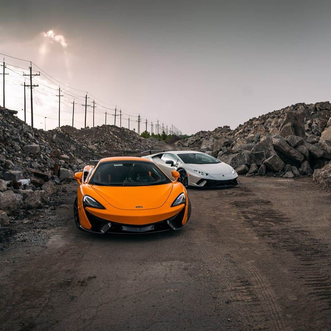 CarsWithoutLimitsさんのインスタグラム写真 - (CarsWithoutLimitsInstagram)「You have 24HRS with one of these cars, which one would you take? COMMENT BELOW 💥 Photo @liv3life_media  #carswithoutlimits #mclaren #570s #orange #lamborghini #huracan #performante #white #lambo」8月9日 10時25分 - carswithoutlimits