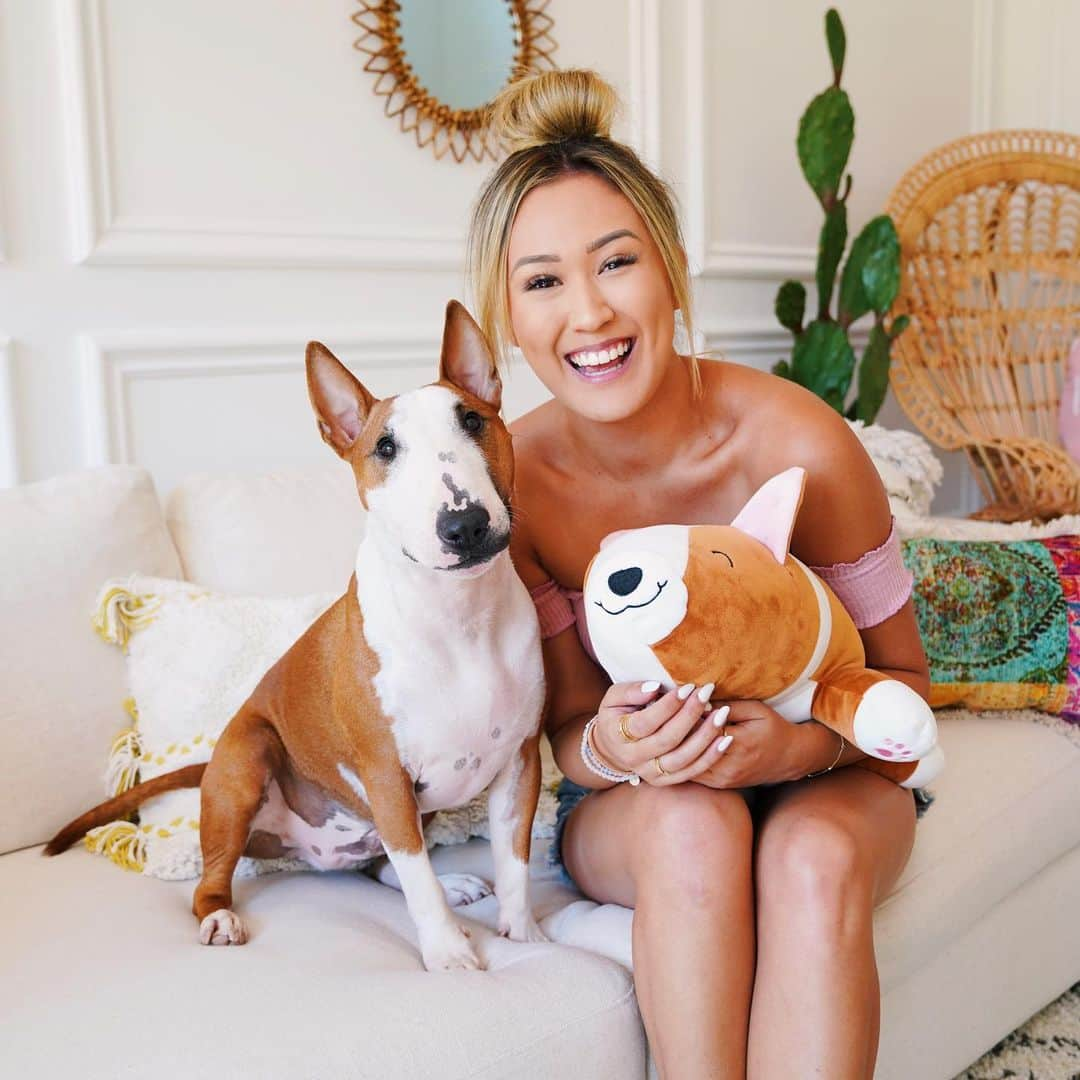 Lauren Riihimakiさんのインスタグラム写真 - (Lauren RiihimakiInstagram)「SET YOUR ALARMS CUZ THE LIMITED EDITION MOOSE PLUSHIE IS LAUNCHING ON MY BIRTHDAY THIS WEEKEND!!!!!! 🥰🎈🐶 we’ve spent the last six months making this moosie bear the squishiest, cuddliest, softest bubba EVER and once they’re gone they’re gone!! ✨AUG 11 @ 9AM PST/12PM EST✨ shop.laurdiy.com✨」8月9日 10時49分 - laurdiy