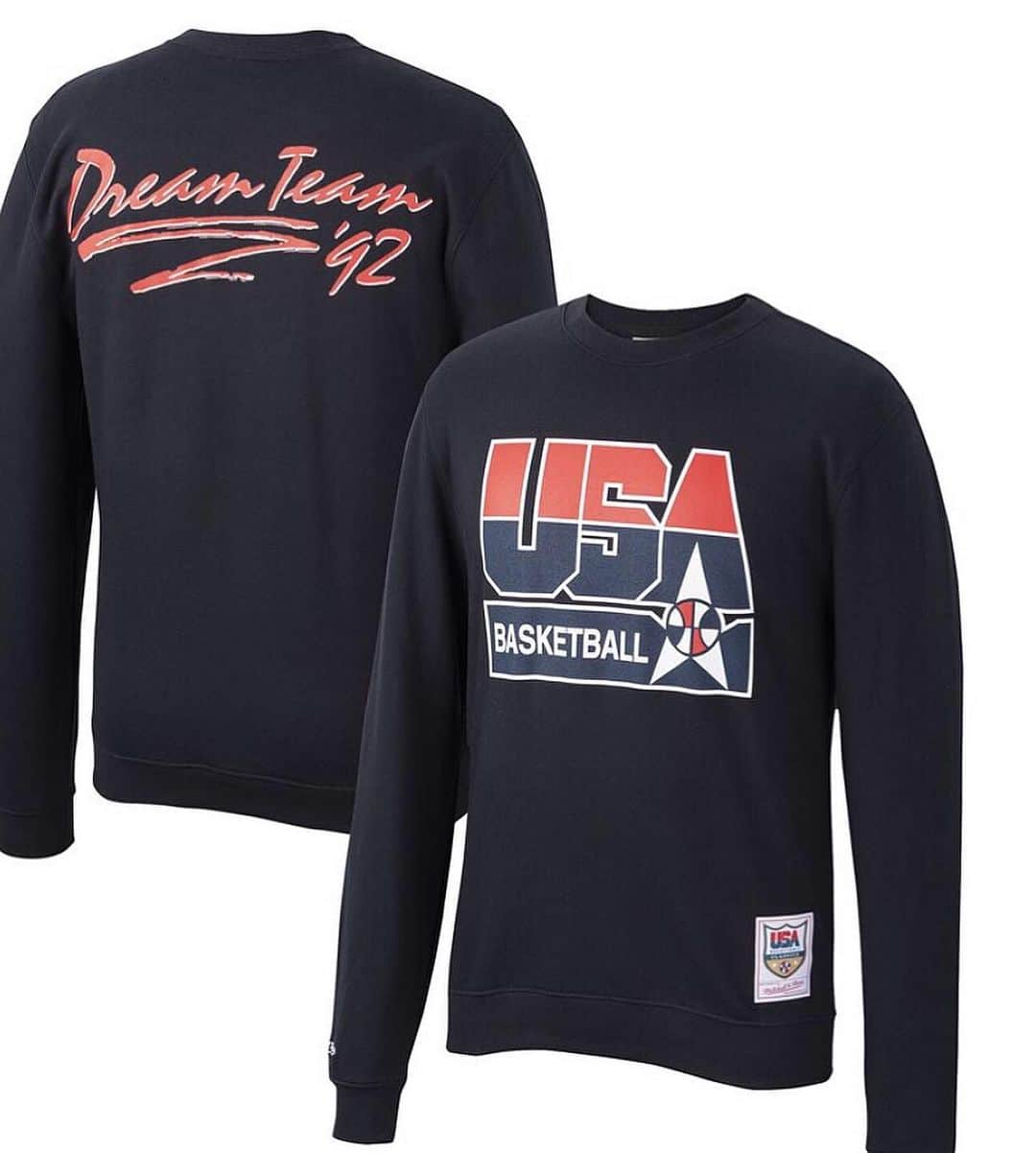 NBAさんのインスタグラム写真 - (NBAInstagram)「On the anniversary of the #DreamTeam winning 🥇...TAP to SHOP the @mitchellandness @usabasketball collection from @nbastore!」8月9日 11時09分 - nba