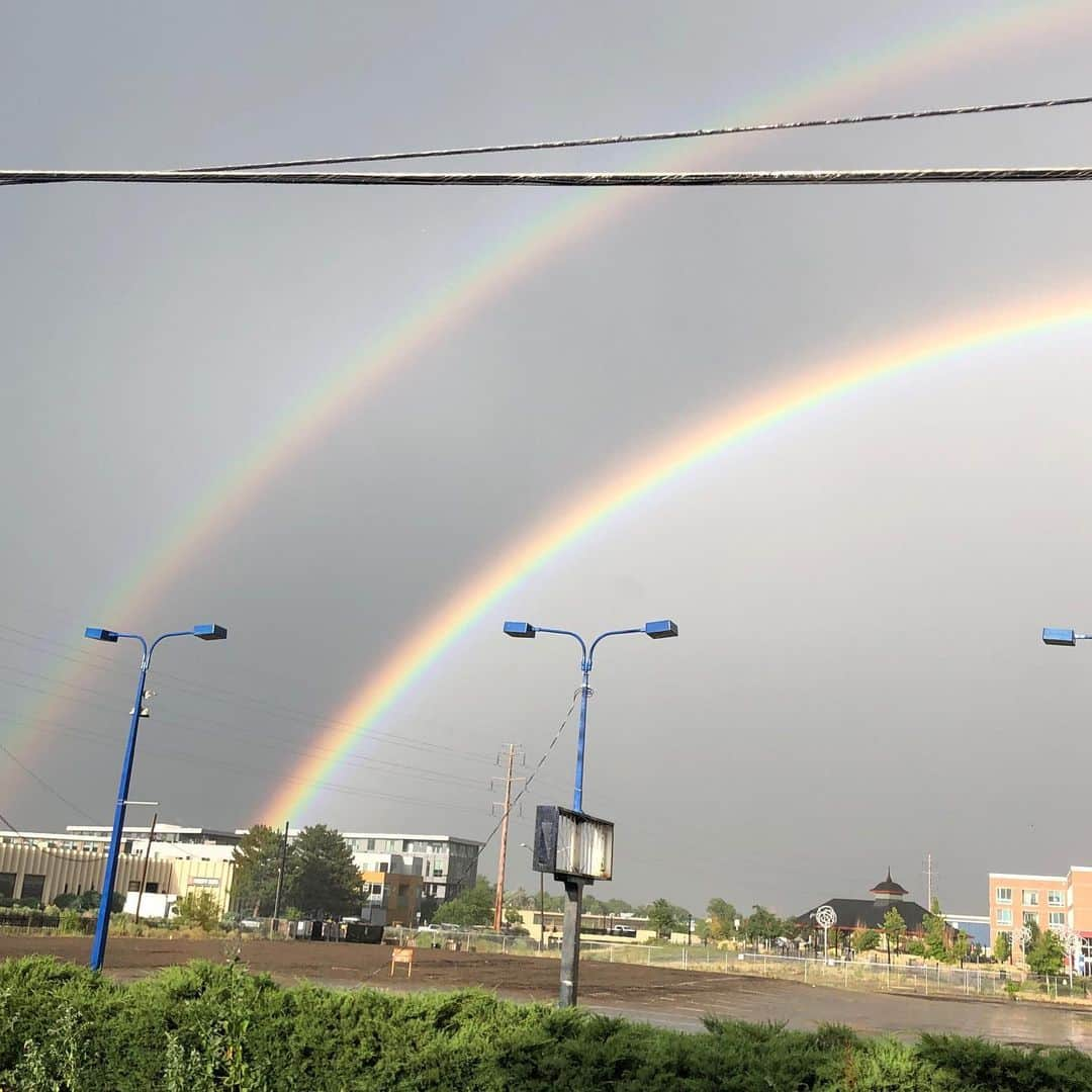 鎧坂哲哉のインスタグラム：「練習帰りに… 良いことあるかな！？ #ダブルレインボー🌈🌈」