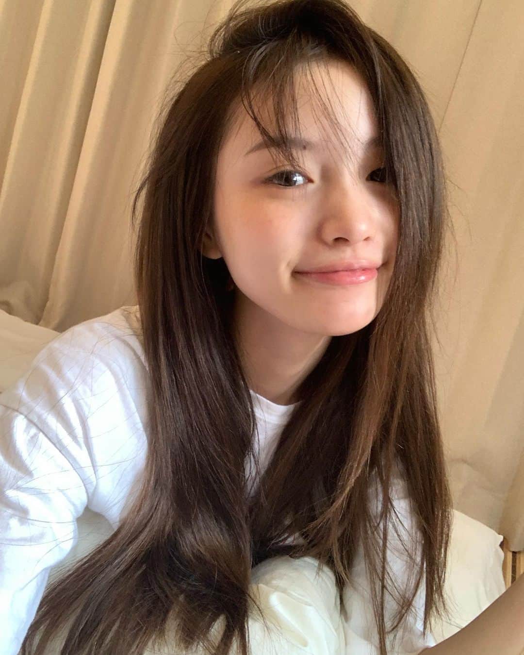 のインスタグラム：「😜」