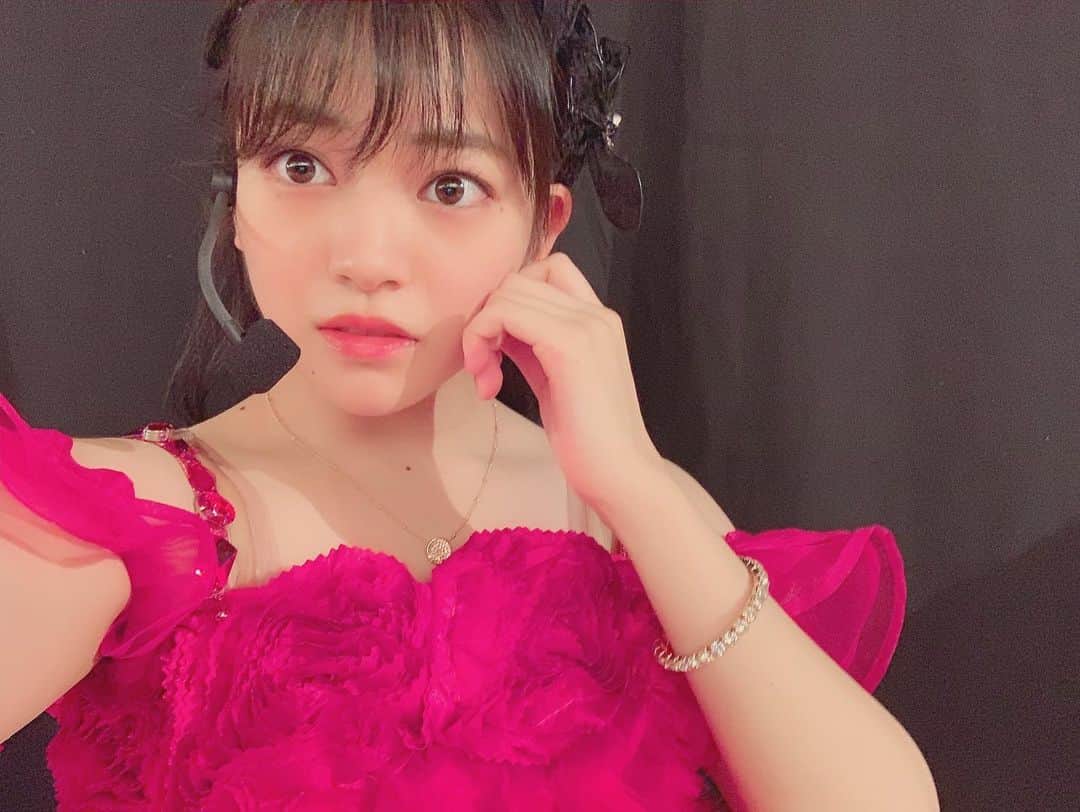 高岡薫さんのインスタグラム写真 - (高岡薫Instagram)「バラの儀式🌹  中四国のOGメンバーと一緒に😂 来てくれてありがとう！レッスンから楽しかったよ！  #チーム8  #8の日」8月9日 11時40分 - kaorumba1129
