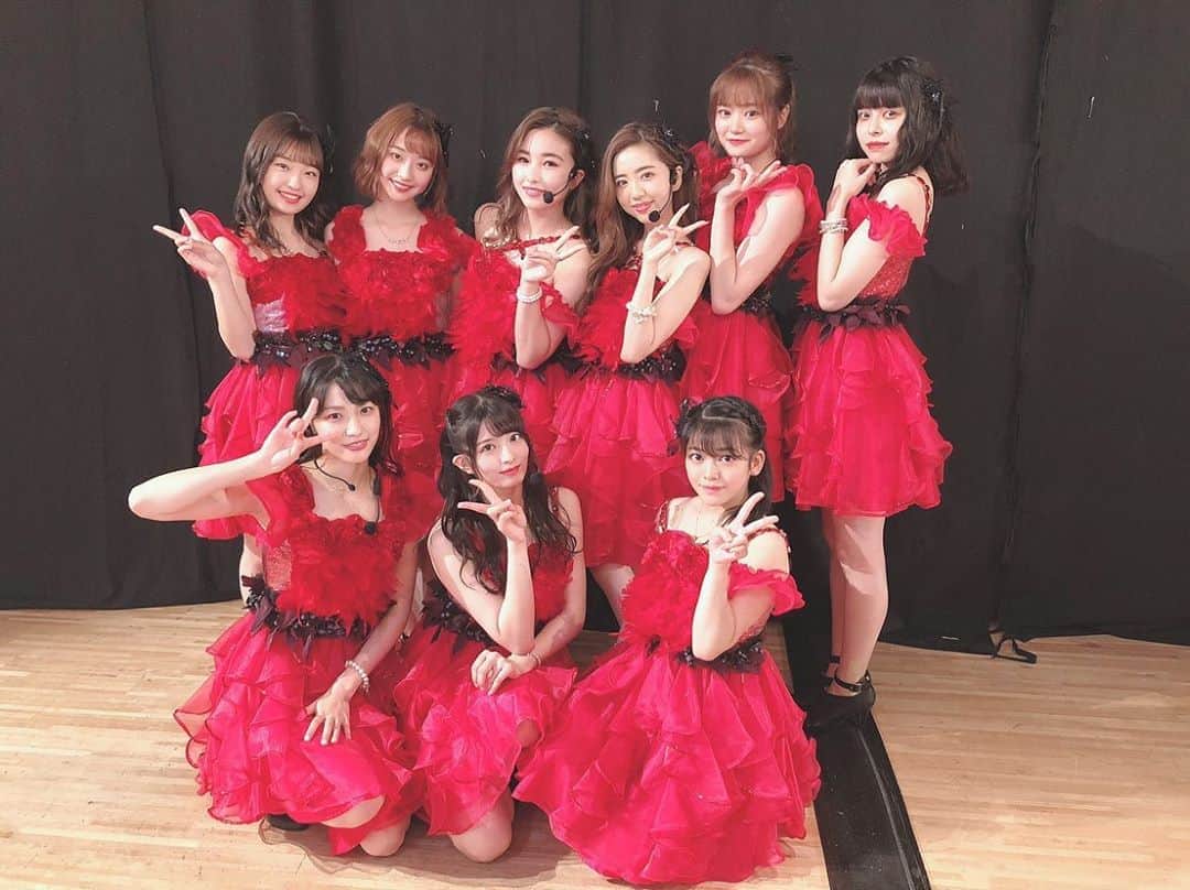 高岡薫のインスタグラム：「バラの儀式🌹  中四国のOGメンバーと一緒に😂 来てくれてありがとう！レッスンから楽しかったよ！  #チーム8  #8の日」