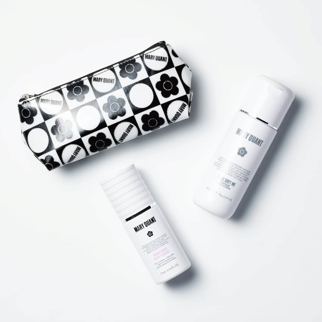 MARY QUANT officialさんのインスタグラム写真 - (MARY QUANT officialInstagram)「ONLINESHOP限定 BRIGHTENING SPECIAL SET - 夏を過ごした肌をいたわる スペシャルセットが数量限定で登場！ - セット内容 ピュア ソフト ミー ブライトニング ナイト エッセンス オリジナルポーチ - #MARYQUANT #BRIGHTENING #NEWITEMS #BEAUTY #COSMETICS #LIMITED - #限定 #ホワイトニング #美白」8月9日 11時58分 - maryquant_official