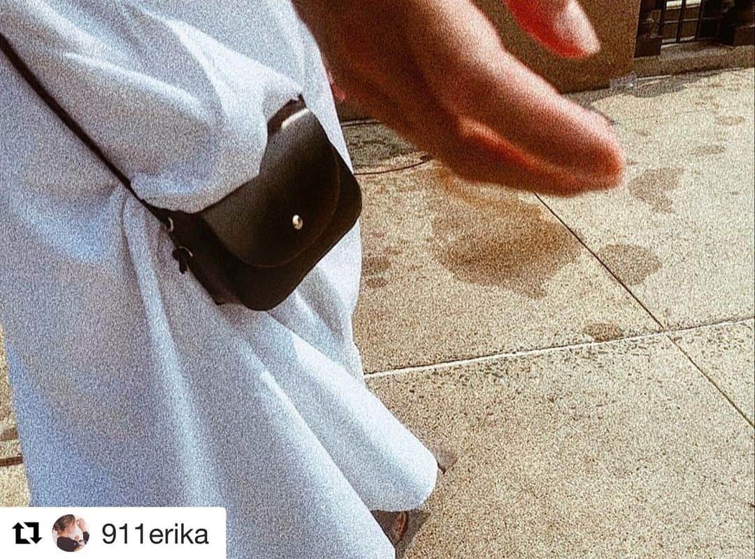 ショップにこにこさんのインスタグラム写真 - (ショップにこにこInstagram)「#Repost @911erika with @get_repost ・・・ shoulder⁎⋆*﻿ . 思いっきり遊ぶ時には 外せないアイテム♡ .  bag @shopnikoniko #ショップにこにこ_zozotown >>>> ZOZOTOWN店限定で レザー調ミニショルダーバッグが タイムセール 1,814円 → 1,699円 してるよ 、使いやすいし、カラバリ多めだったから 普段使いにオススメ꒡̈⃝ ↓  期間:8月9日(金)13:00 ～ 8月13日(火)10:59 . もともとプチプラだけど、もっとお得だと尚嬉しい😏 ︰ .  #shoulderbag #shoulder#bag#お出かけ#プチプラ#プチプラコーデ#プチプラアイテム#ファッション小物#ファッション #バッグ#zozotown #zozotownで購入 #ママバッグ#サブバッグ#小物入れ#ポーチ#子連れ#子連れユニバ#子連れコーデ」8月9日 18時00分 - shopnikoniko