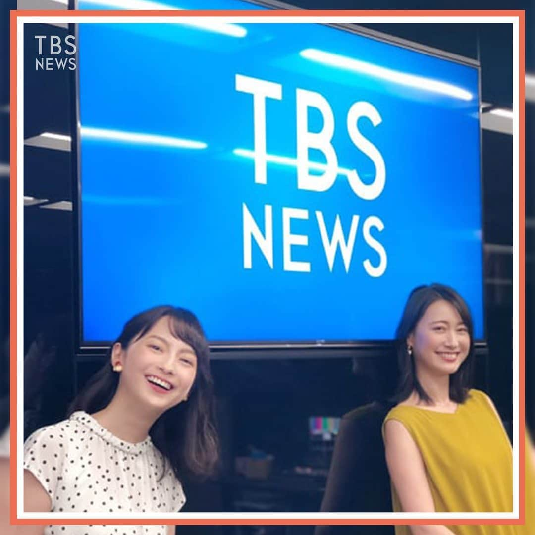 TBS NEWSさんのインスタグラム写真 - (TBS NEWSInstagram)「【news23】 現在、リニューアル工事中の報道局。 今日は65インチモニター前からお届け！ 2人ともすごく楽しそうです😊（2枚目） . 今週もあっという間に金曜日ですね！ 明日からお盆休みとの兼ね合いで9連休の人もちらほら… 皆さんはいかがですか？ . 放送はよる11:30からです。 ぜひご覧ください！ . 👗小川キャスター…PINKY&DIANNE . #小川彩佳 #山本恵里伽 #キャスター #アナウンサー#衣装 #今日のコーデ #fashion #ootd #outfitoftheday #news23 #TBS #TBSNEWS #news #ニュース」8月9日 12時36分 - tbsnews_insta