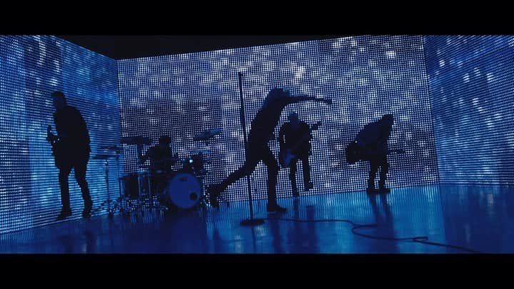 ジャスティン・ヒルズのインスタグラム：「Agree to Disagree out now SirensMusic.co」