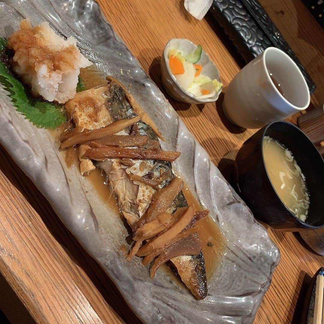 倖田來未さんのインスタグラム写真 - (倖田來未Instagram)「とある昼下がりランチ﻿ やっぱ﻿ サバ味噌定食最高！﻿ ﻿ #タンパク質 #野菜 #多め食 #ダイエット #健康 #health #bodymake #kodakumi #倖田來未」8月9日 13時09分 - kodakumi_official