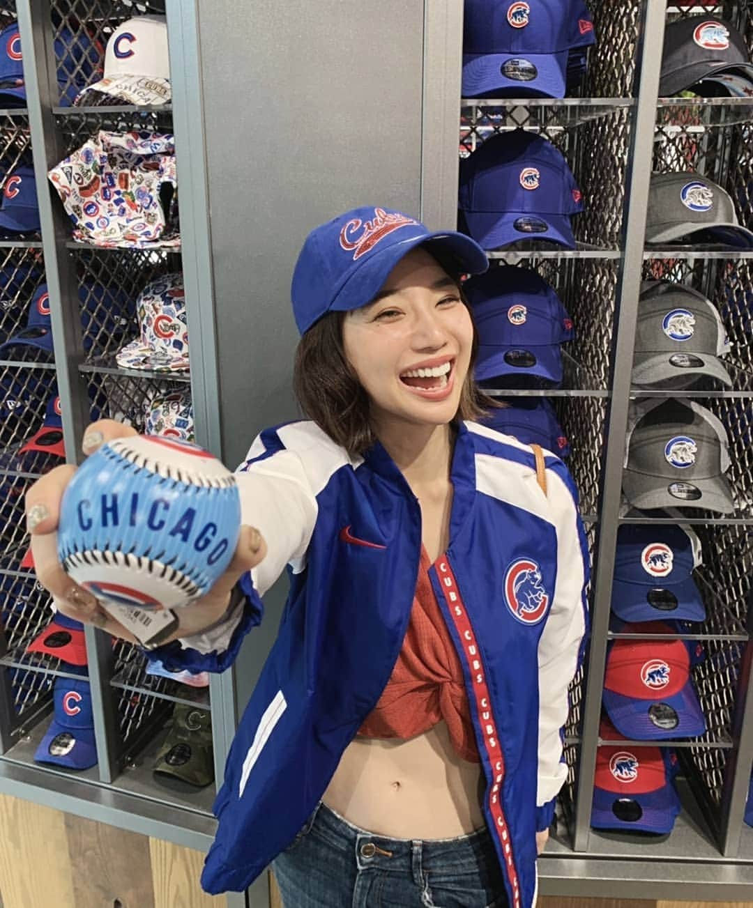 保坂玲奈さんのインスタグラム写真 - (保坂玲奈Instagram)「Chicago・cubs⚾🐻 . .  #enjoyillinois　 #イリノイ　 #シカゴ #Ambassador #Chicago #chicagocubs #れなお旅」8月9日 13時41分 - __renao_0707