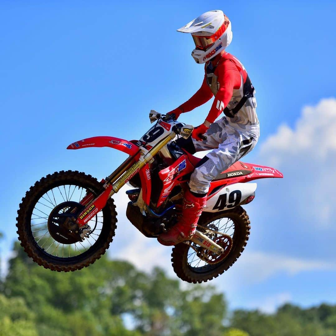 Honda Powersports USさんのインスタグラム写真 - (Honda Powersports USInstagram)「Congratulations to red riders @carsonmumford, @jettson49, and @joshimoda47 with their podium finishes at @lorettalynnmx this past weekend.  Carson got 2nd overall in the 250 Pro Sport, Jett 2nd overall and Jo 3rd overall in Open Pro Sport (Premier Class). #CRF250R 📸: @madmoosemedia」8月9日 13時52分 - honda_powersports_us