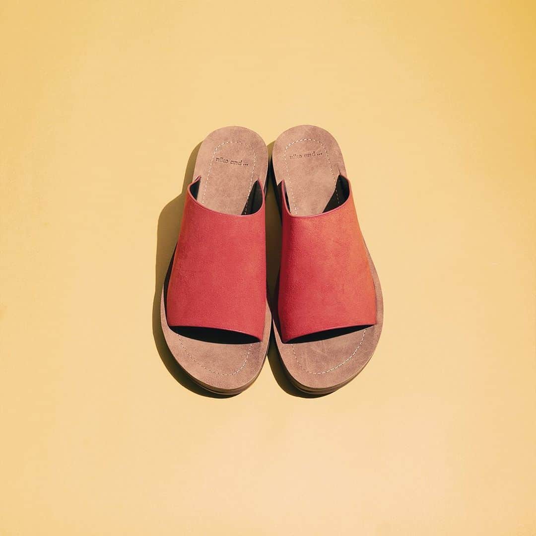 吉祥寺PARCOのインスタグラム：「﻿ ﻿ 夏はサンダルを履いてサクッとお出かけへ👡﻿ ﻿ きれいめからカジュアルまで色んなスタイルに合わせやすそう🙆‍♀️﻿ ﻿ 夏のデイリー使いに間違いなし👌﻿ ﻿ ﻿ 〜〜〜﻿﻿﻿ 掲載アイテムは・・・﻿﻿﻿ ﻿﻿﻿ 6F niko and…（ニコ アンド）﻿ ﻿﻿﻿ でお買い求め頂けます。﻿﻿﻿ 〜〜〜﻿﻿﻿ ﻿﻿﻿ #吉祥寺 #PARCO #パルコ #吉祥寺巡り #吉祥寺パルコ #吉祥寺PARCO #ていねいな暮らし #ていねいな生活 #平成最後 #お買い物 #夏 #ショッピング #おしゃれな人と繋がりたい #nikoand #ニコアンド #サンダル #夏 #ビビッドカラー」