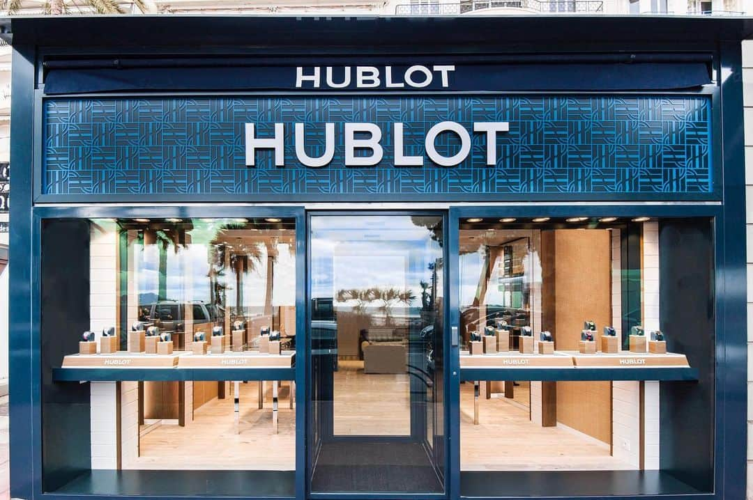 ウブロさんのインスタグラム写真 - (ウブロInstagram)「This summer, come and discover our novelties at our #HublotBoutique in #Cannes. 📍 31 Boulevard de la Croisette, 06400 Cannes. #HublotLovesSummer @hublot_cannes」8月9日 15時11分 - hublot