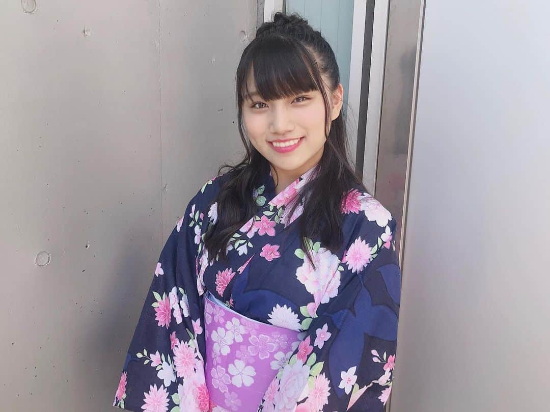 片岡成美のインスタグラム：「. 握手会ありがとうございました☺︎ #浴衣 #👘」