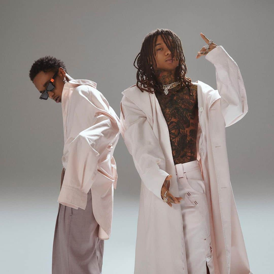 Men's Fashion Postさんのインスタグラム写真 - (Men's Fashion PostInstagram)「@raesremmurd in @hugo_official by @steventaylor for #MFPMagazine - The Music Issue. PRE-ORDER NOW. www.MensFashionPost.com/shop」8月9日 15時49分 - mensfashionpost